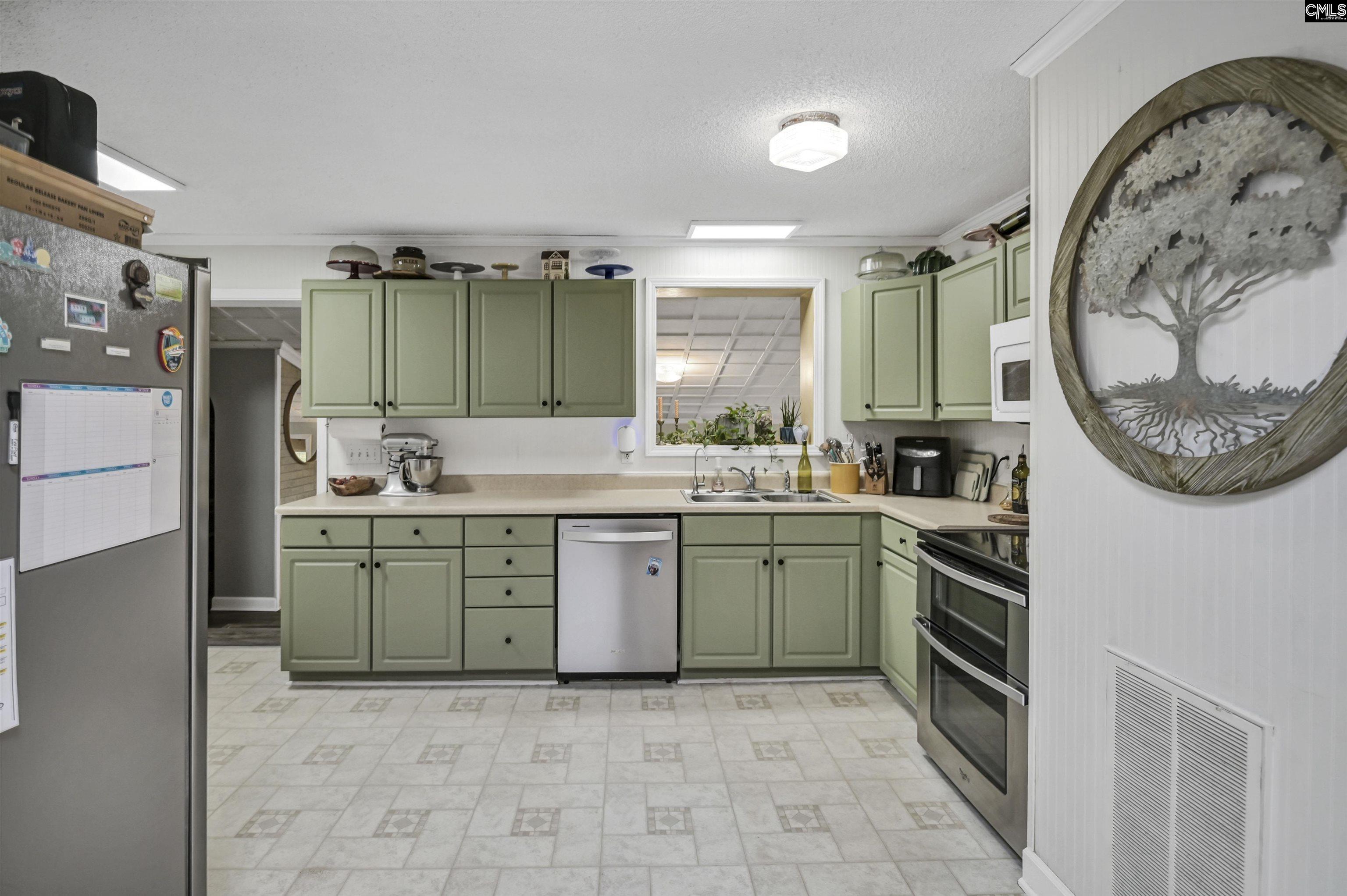 2305 Johnson Marina Road Chapin, SC 29036 - Photo 11 of 38