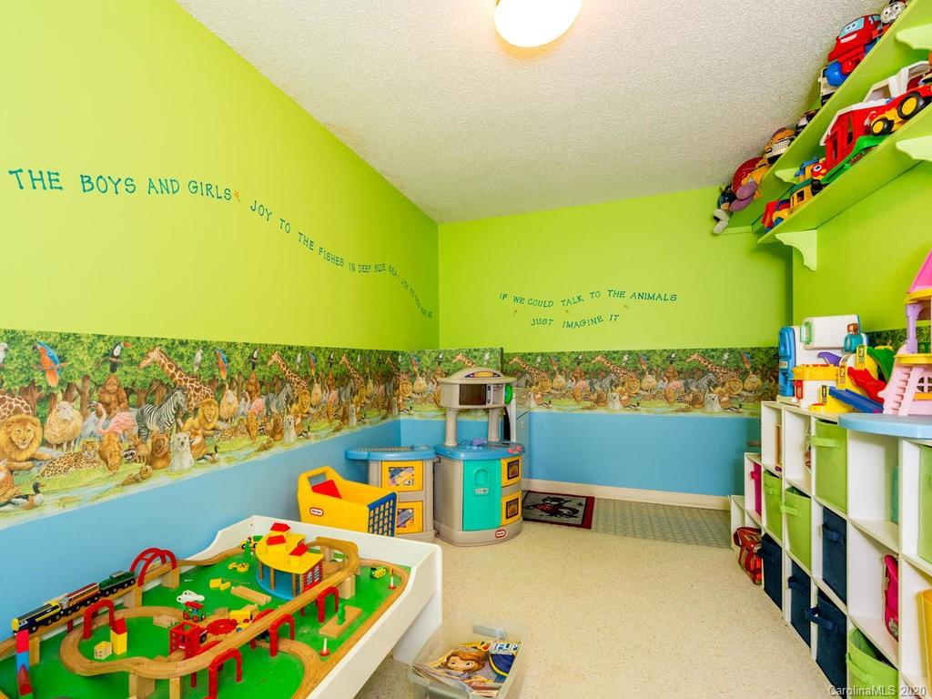 161 Weston Road Arden, NC 28704 - Photo 26 of 36 Gallery Image 26
