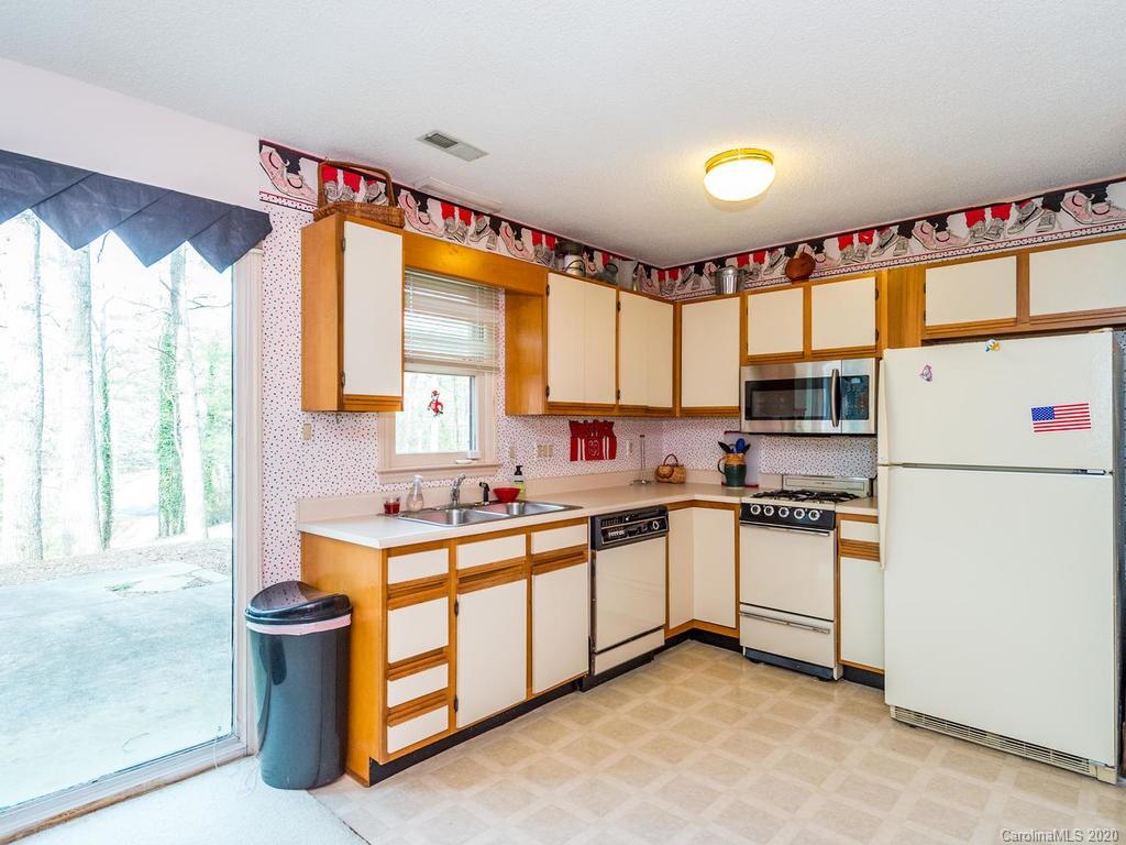 161 Weston Road Arden, NC 28704 - Photo 29 of 36 Gallery Image 29