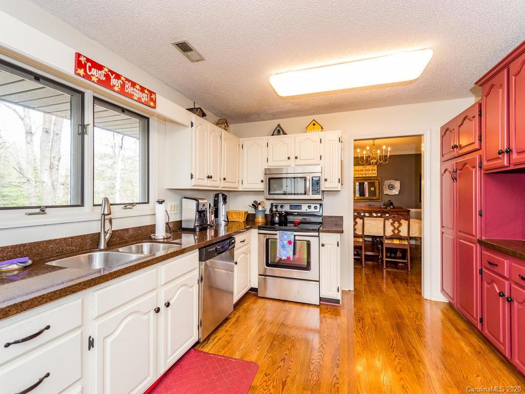 161 Weston Road Arden, NC 28704 - Photo 8 of 36 Gallery Image 8