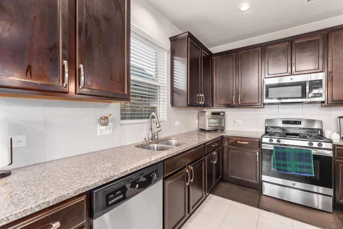 5925 Parma Street Round Rock, TX 78665 - Photo 11 of 36