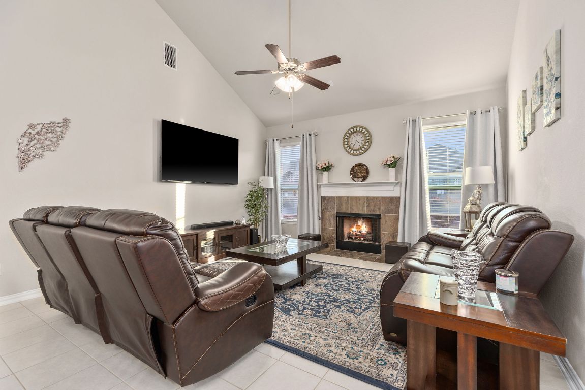 5925 Parma Street Round Rock, TX 78665 - Photo 4 of 36