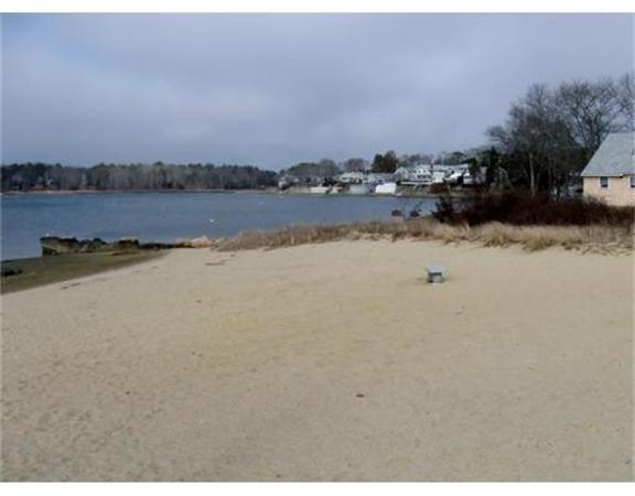11 Blueberry Road Wareham, MA 02558 - Photo 3 of 9