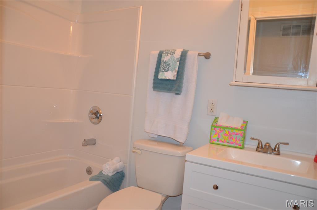 40 Cedar Ridge Drive Pacific, MO 63069 - Photo 8 of 15