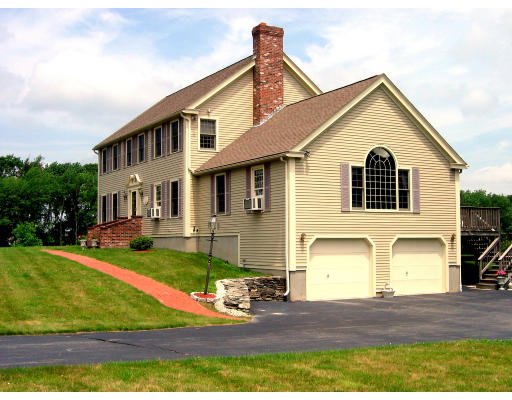 37 Douglas Road Sutton, MA 01590 - Photo 2 of 29