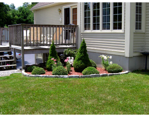 37 Douglas Road Sutton, MA 01590 - Photo 4 of 29