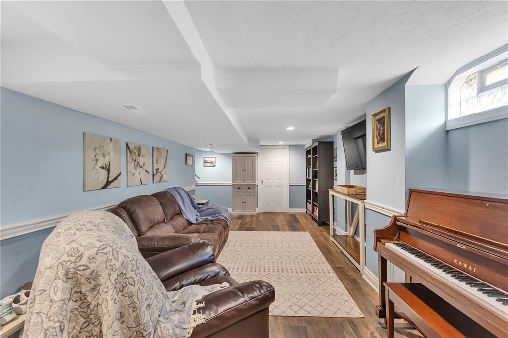 360 Orr Avenue Apollo, PA 15613 - Photo 15 of 24 a living room with furniture