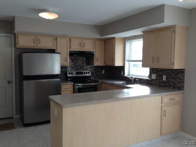 929 Renaldi Road Wind Gap, PA 18091 - Photo 4 of 8