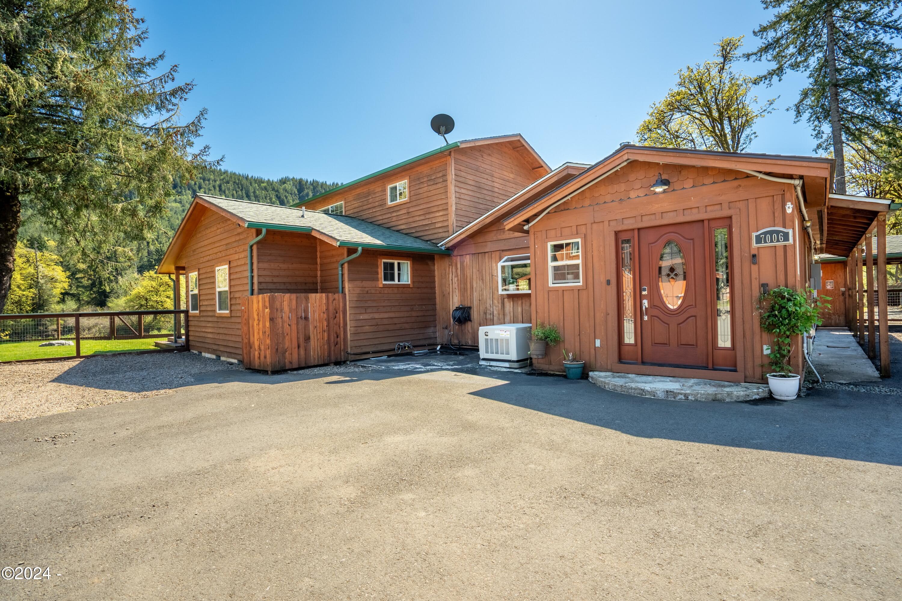 7006 Logsden Road Siletz, OR 97380 - Photo 13 of 74 Entry Image