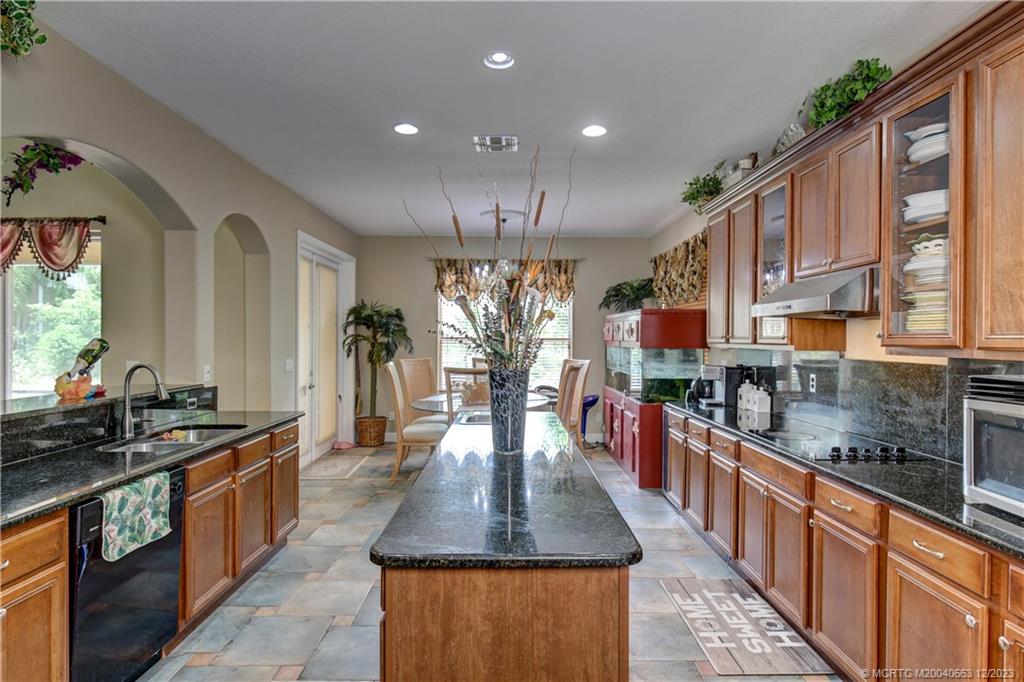 2171 Southwest Panther Trace Stuart, FL 34997 - Photo 18 of 26 Gallery Image 18