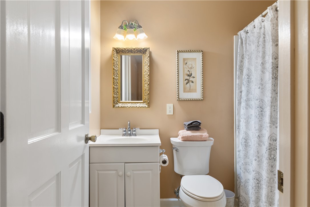 135 Crowes Drive Walhalla, SC 29691 - Photo 26 of 49 Secondary Bath