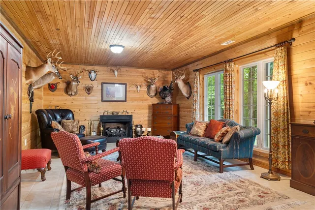 $625,000 | 135 Crowes Drive, Walhalla, SC 29691