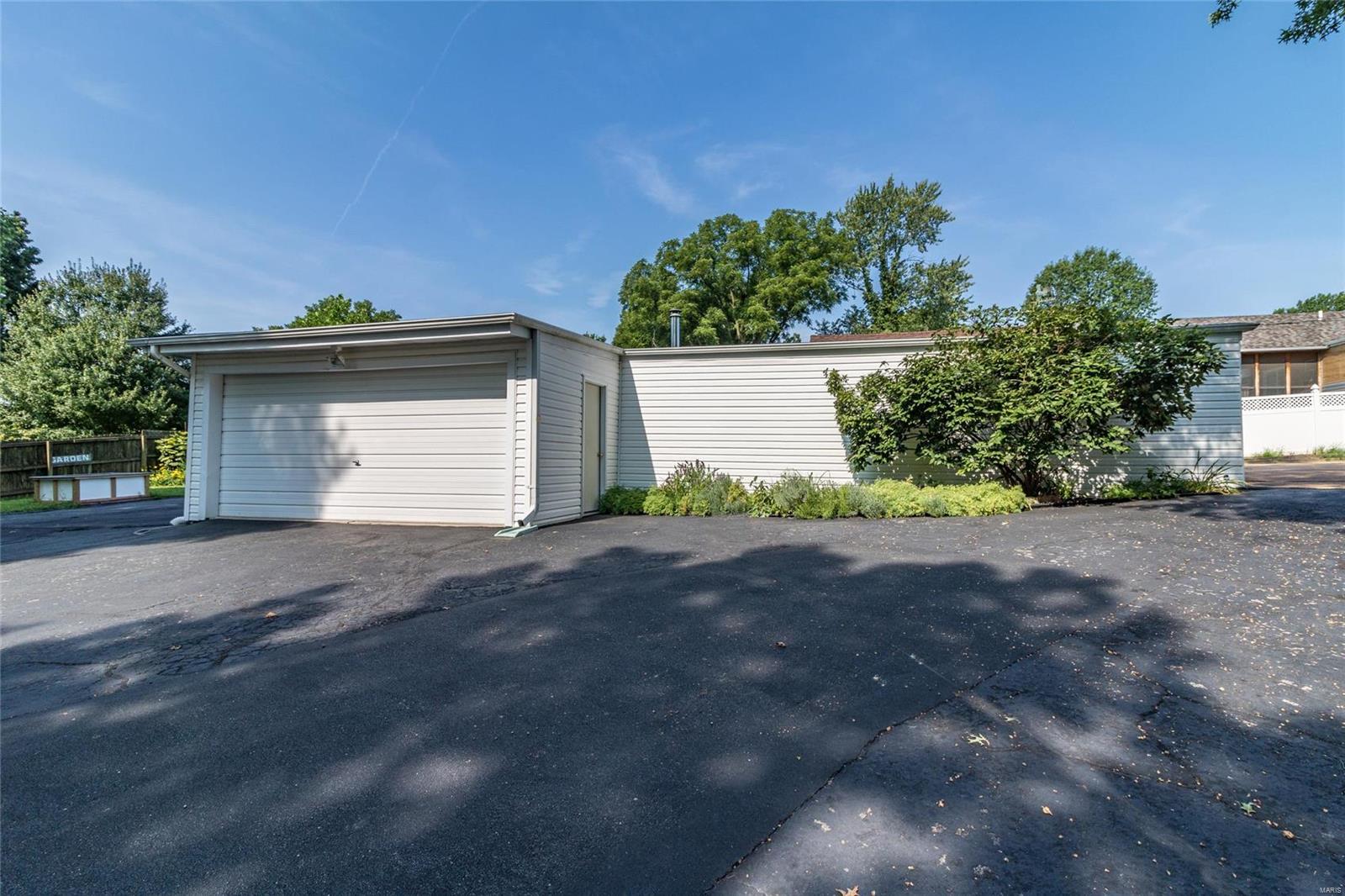 3002 Yaeger Road St. Louis, MO 63129 - Photo 34 of 46 Gallery Image 34