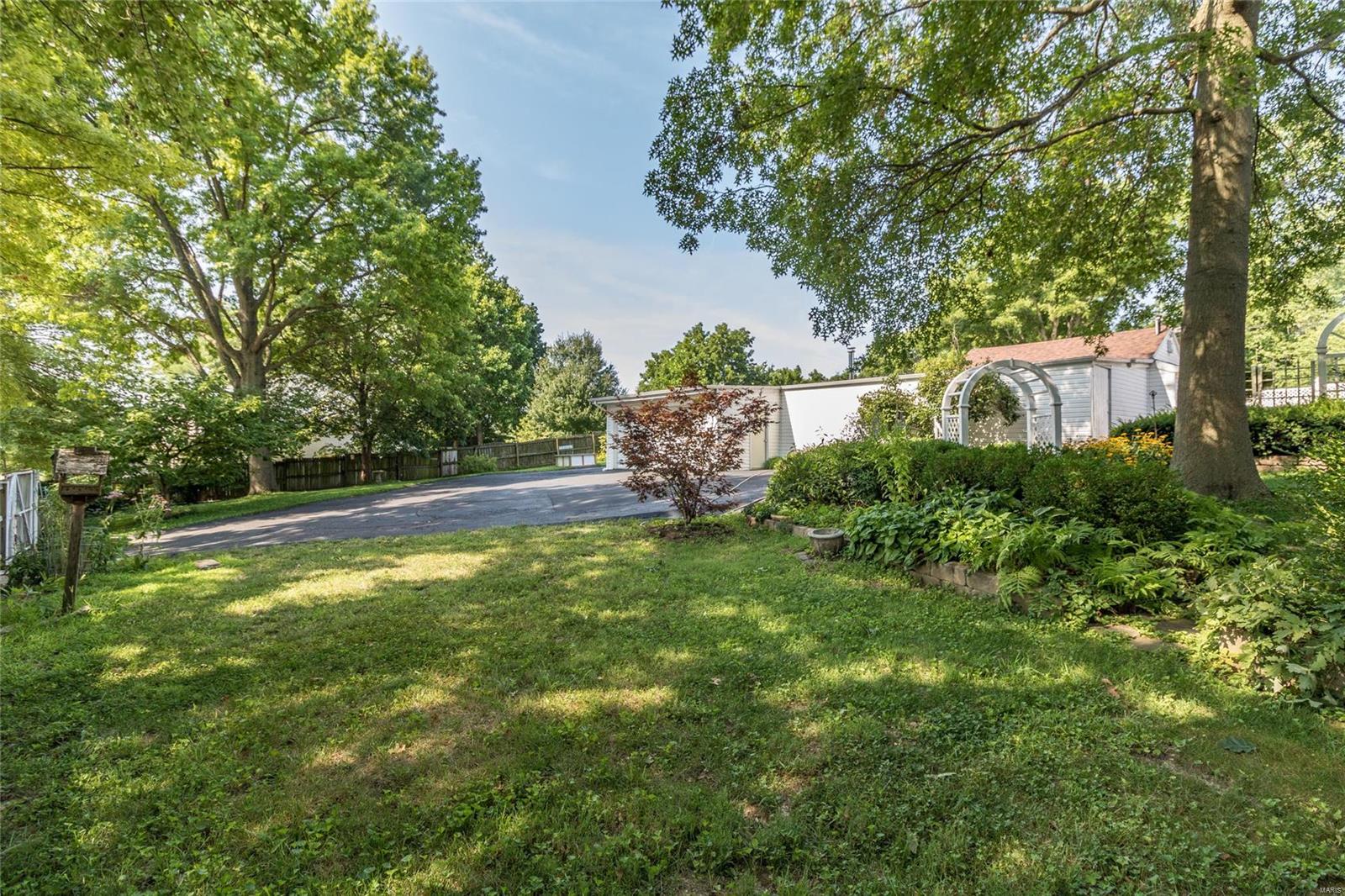 3002 Yaeger Road St. Louis, MO 63129 - Photo 37 of 46 Gallery Image 37