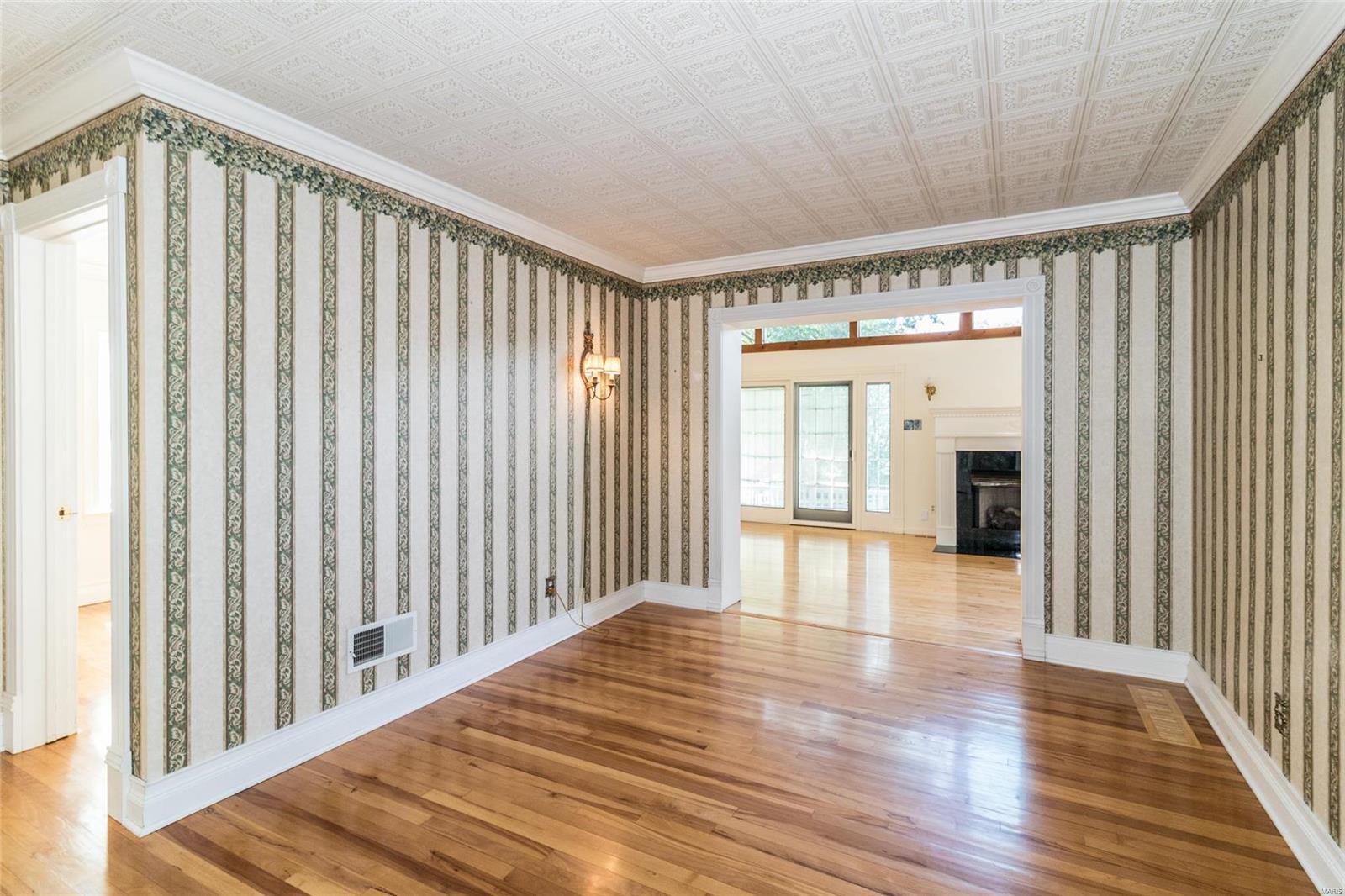 3002 Yaeger Road St. Louis, MO 63129 - Photo 5 of 46 Gallery Image 5