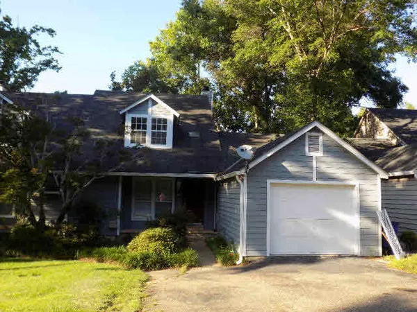 $1,300 | 14 Lake Shore Drive, Daphne, AL 36526