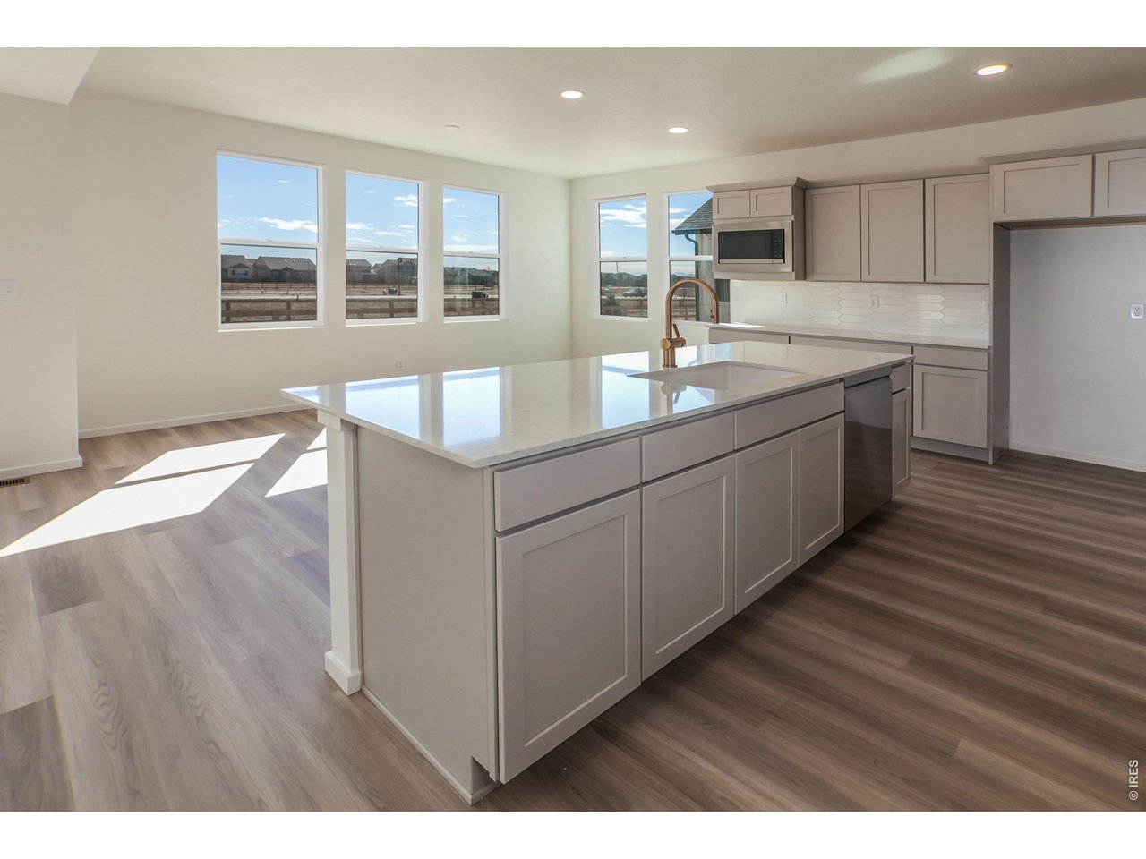 6079 Red Barn Road Timnath, CO 80547 - Photo 13 of 44