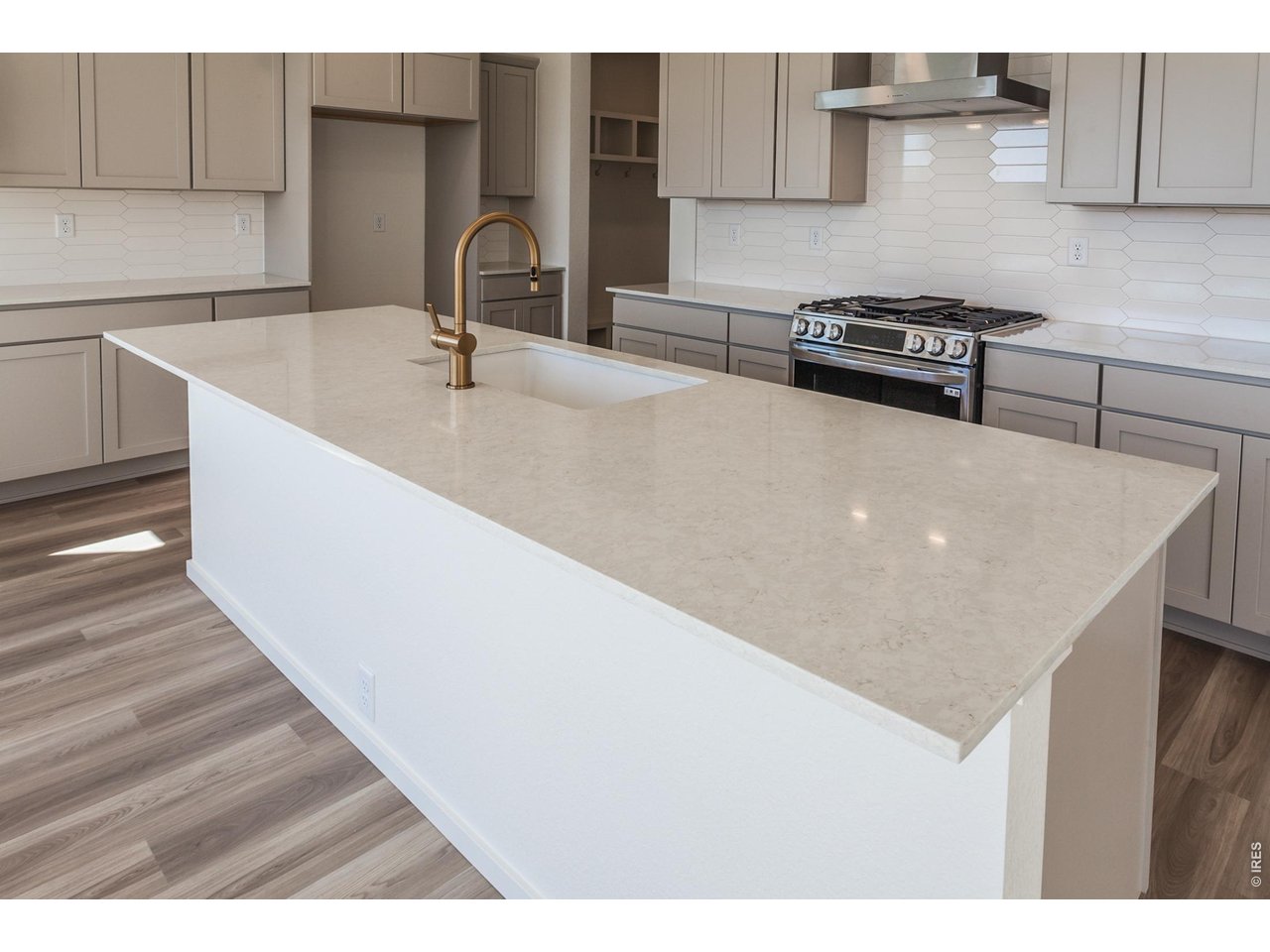 6079 Red Barn Road Timnath, CO 80547 - Photo 18 of 44