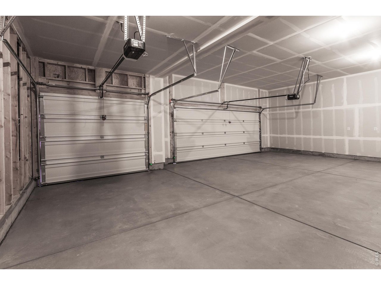 6079 Red Barn Road Timnath, CO 80547 - Photo 22 of 44 3 car garage