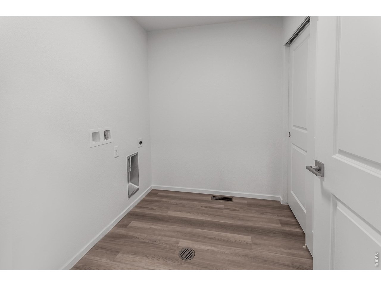 6079 Red Barn Road Timnath, CO 80547 - Photo 35 of 44 Convenient upstairs laundry