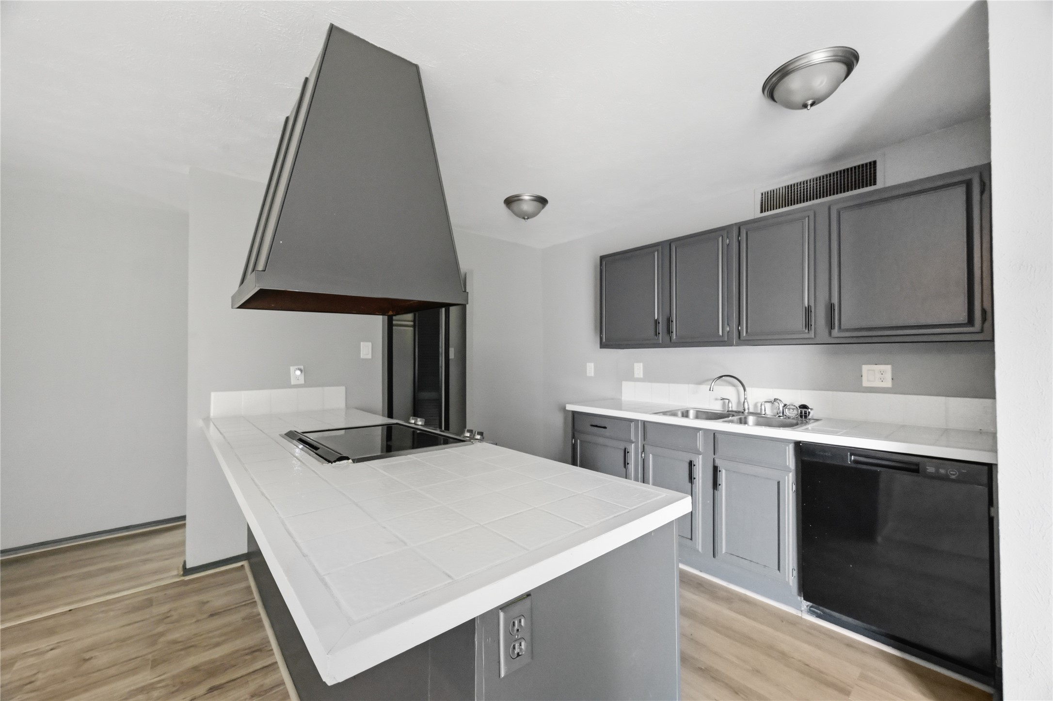 4819 Court Road Houston, TX 77053 - Photo 8 of 18