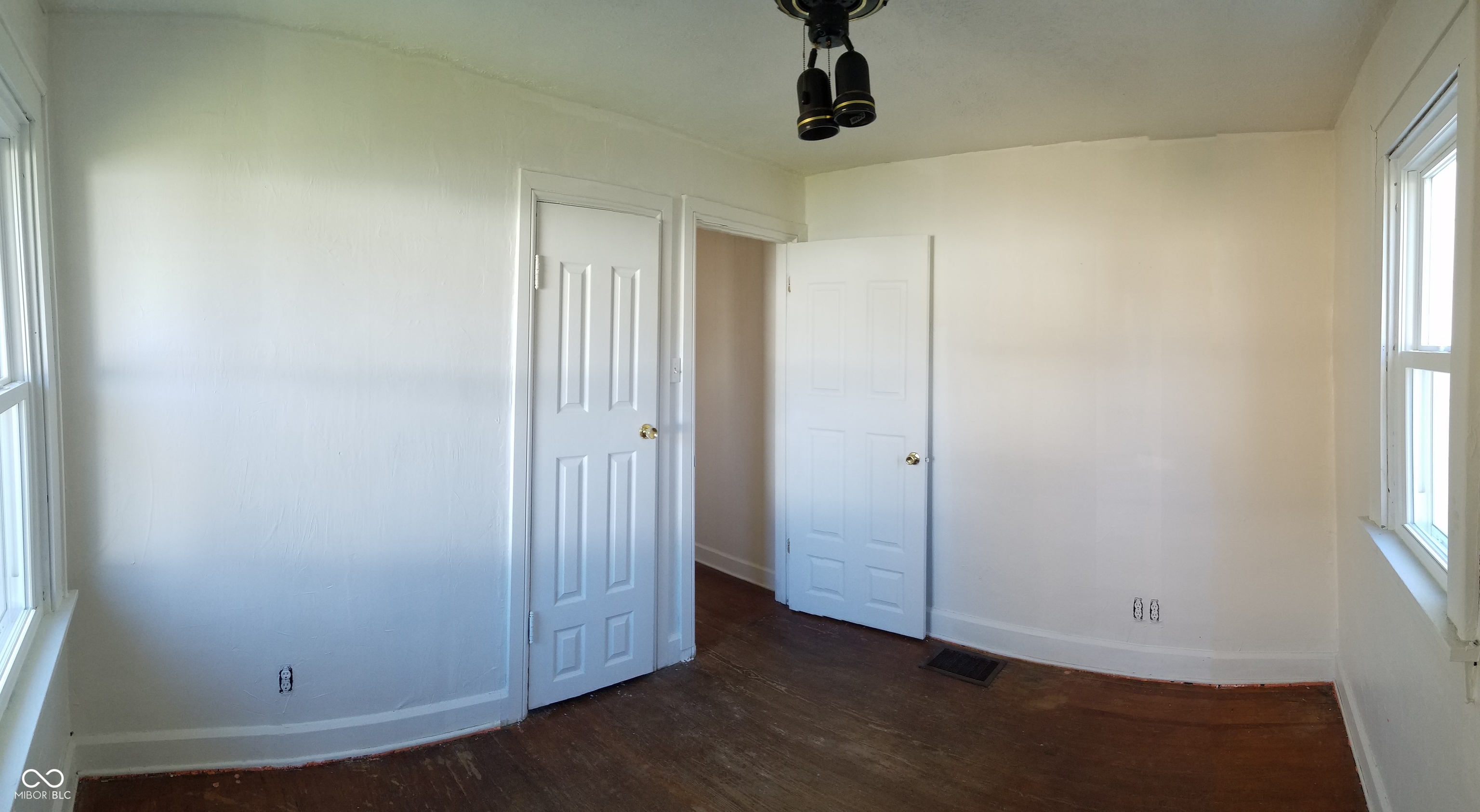 210 North Routiers Avenue Indianapolis, IN 46219 - Photo 13 of 20