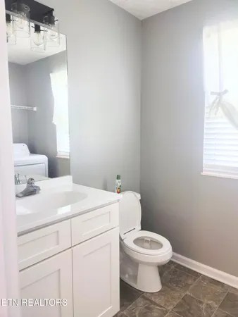 $385,000 | 5516 West Emory Road, Powell, TN 37849