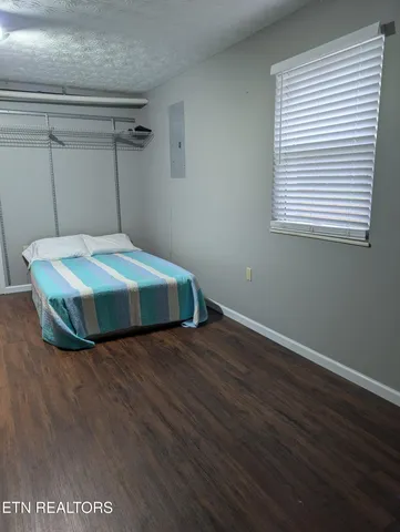 $390,000 | 5516 West Emory Road, Powell, TN 37849