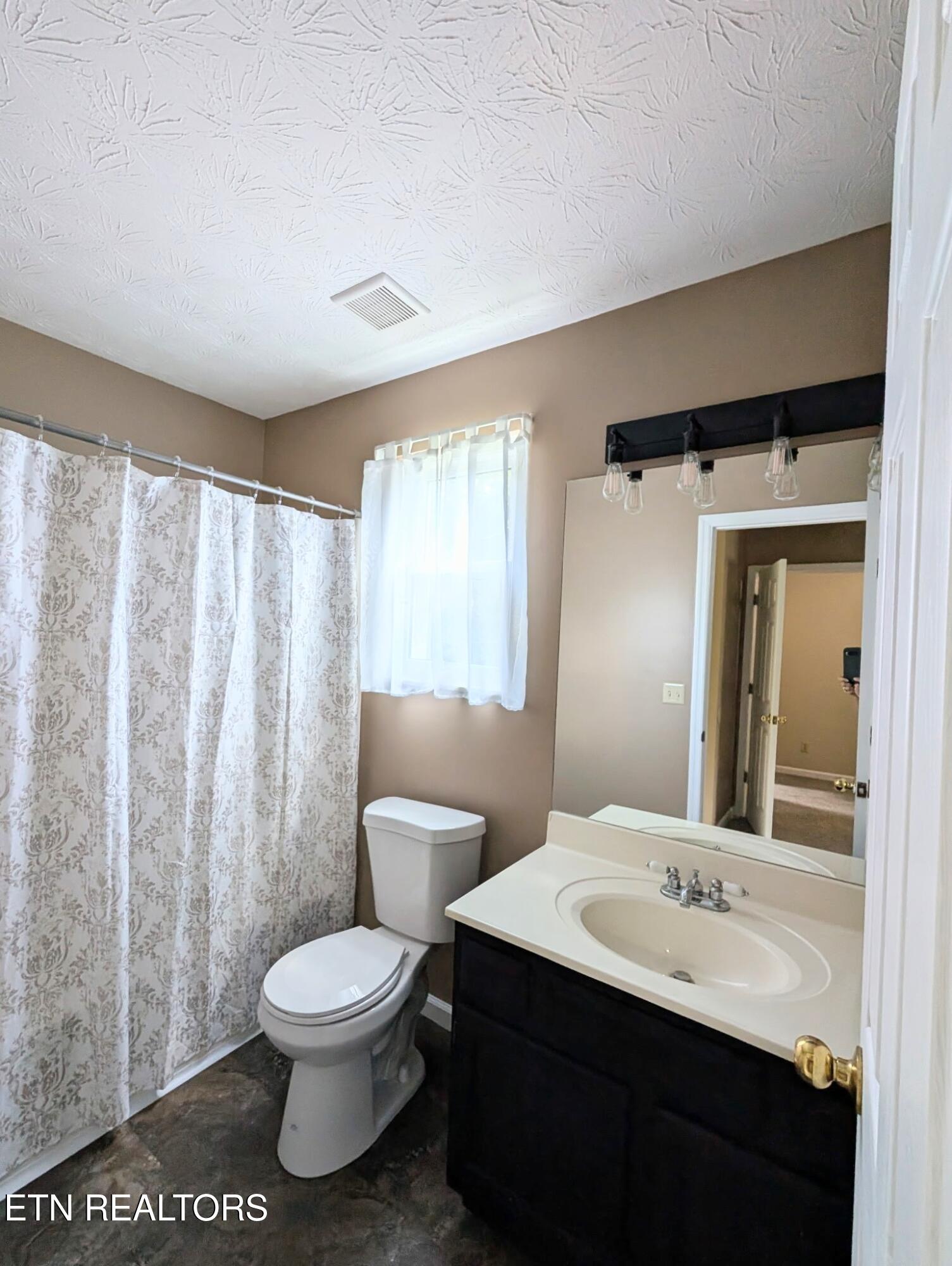 5516 West Emory Road Powell, TN 37849 - Photo 26 of 33 IMG_20250726_082235~2