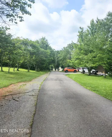 $385,000 | 5516 West Emory Road, Powell, TN 37849