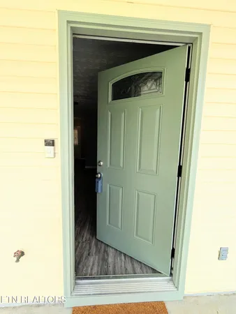 $385,000 | 5516 West Emory Road, Powell, TN 37849