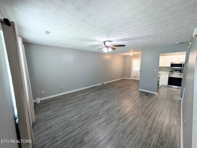 $390,000 | 5516 West Emory Road, Powell, TN 37849