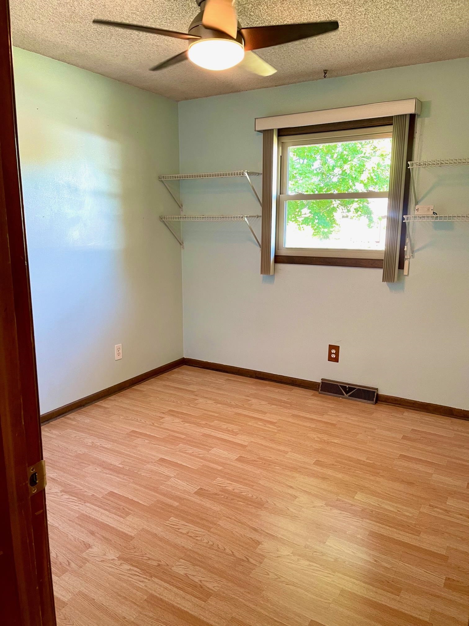 205 Westfield Road Winnebago, IL 61088 - Photo 5 of 11 Gallery Image 5
