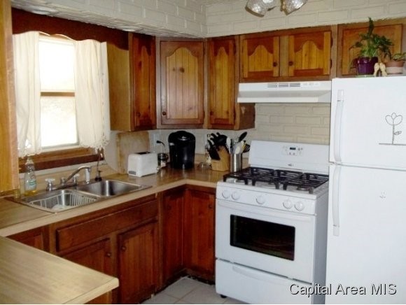 1937 North 22nd Street Springfield, IL 62702 - Photo 3 of 16