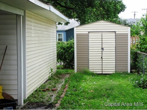 1937 North 22nd Street Springfield, IL 62702 - Photo 4 of 16