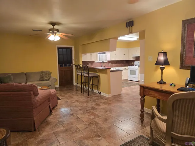 $290,000 | 58725 Delacroix Avenue, Plaquemine, LA 70764