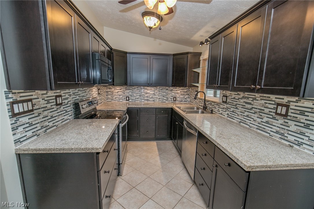 5334 Manning Circle North Ridgeville, OH 44039 - Photo 2 of 28