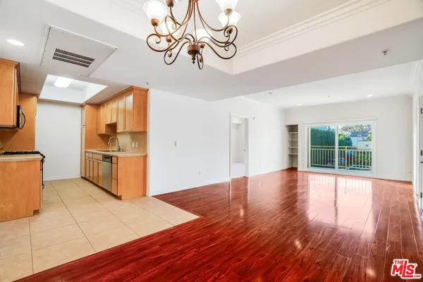 $3,295 | 3328 Oakhurst Avenue, Unit 105, Los Angeles, CA 90034