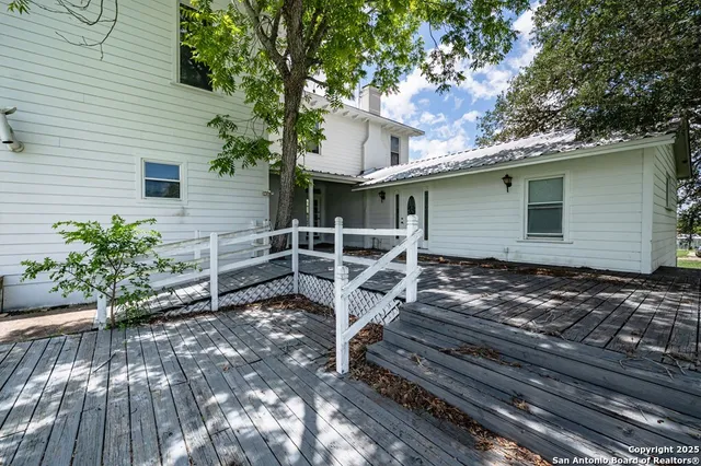 $329,000 | 519 Farm To Market 623, Pettus, TX 78146