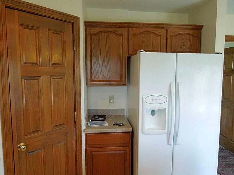 1174 Kingsgate Road Springfield, OH 45503 - Photo 7 of 25
