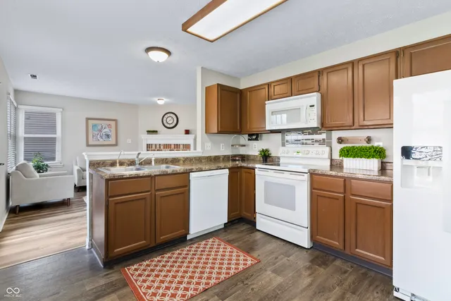 $314,999 | 7898 Beanblossom Circle, Indianapolis, IN 46256