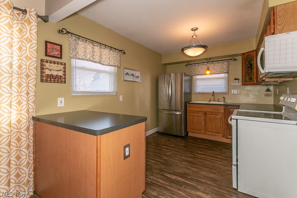 30077 Regent Road Wickliffe, OH 44092 - Photo 3 of 19 Gallery Image 3