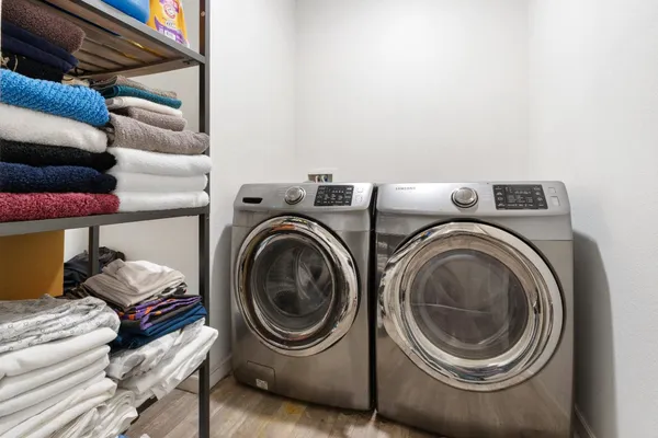 $415,000 | 5622 West Pontiac Way, Fresno, CA 93722