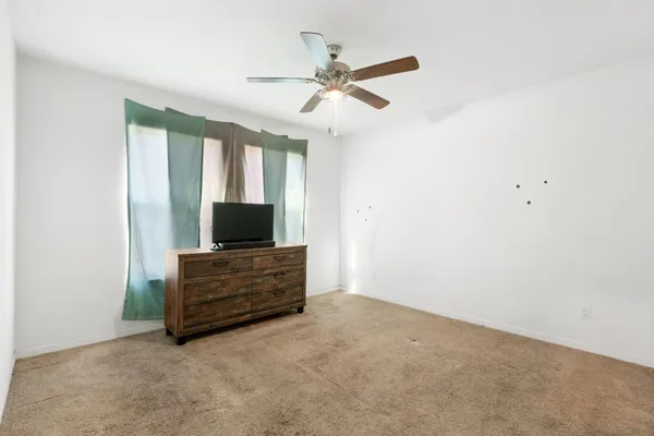 $415,000 | 5622 West Pontiac Way, Fresno, CA 93722