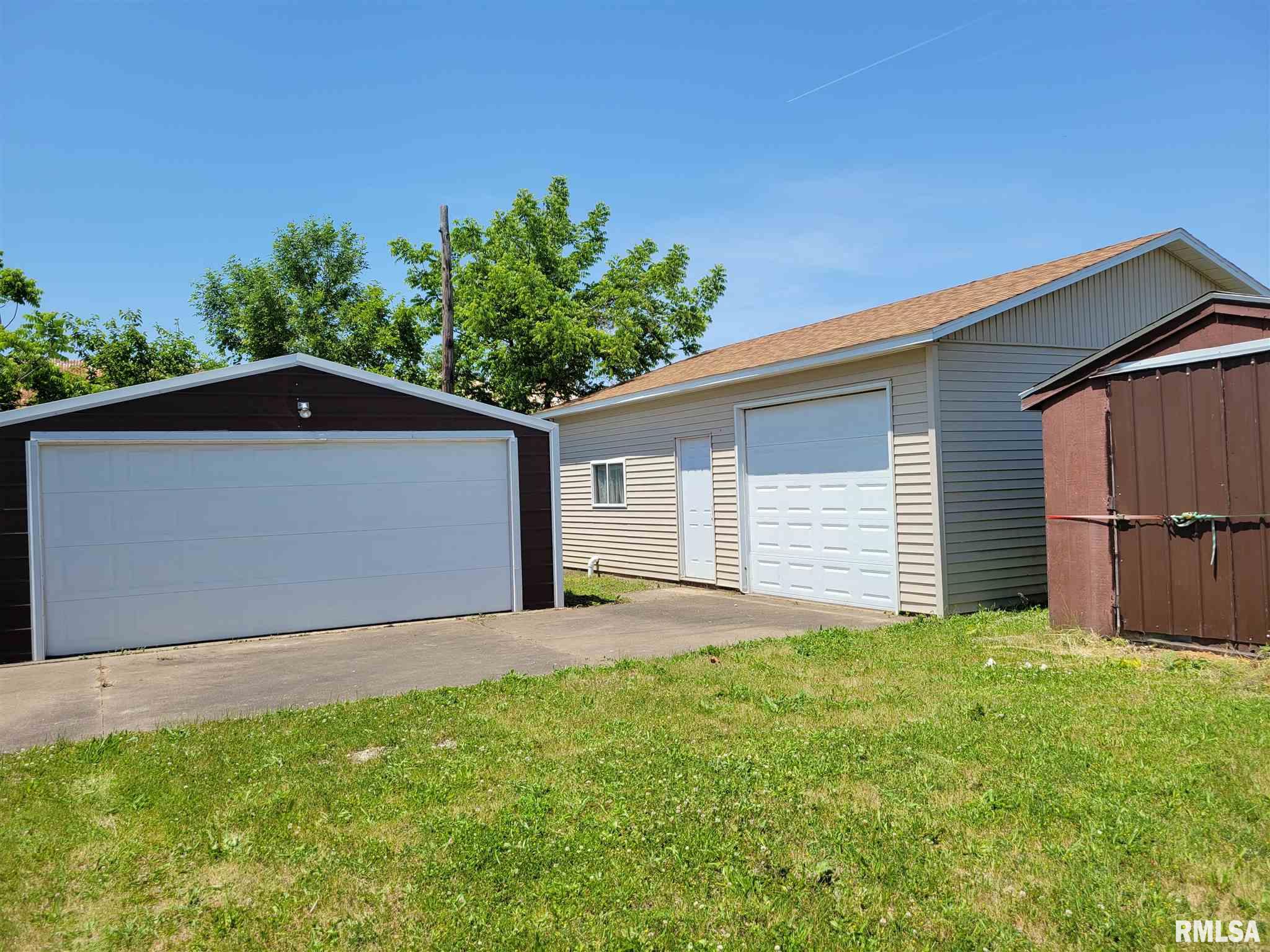 908 3rd Street Orion, IL 61273 - Photo 3 of 35