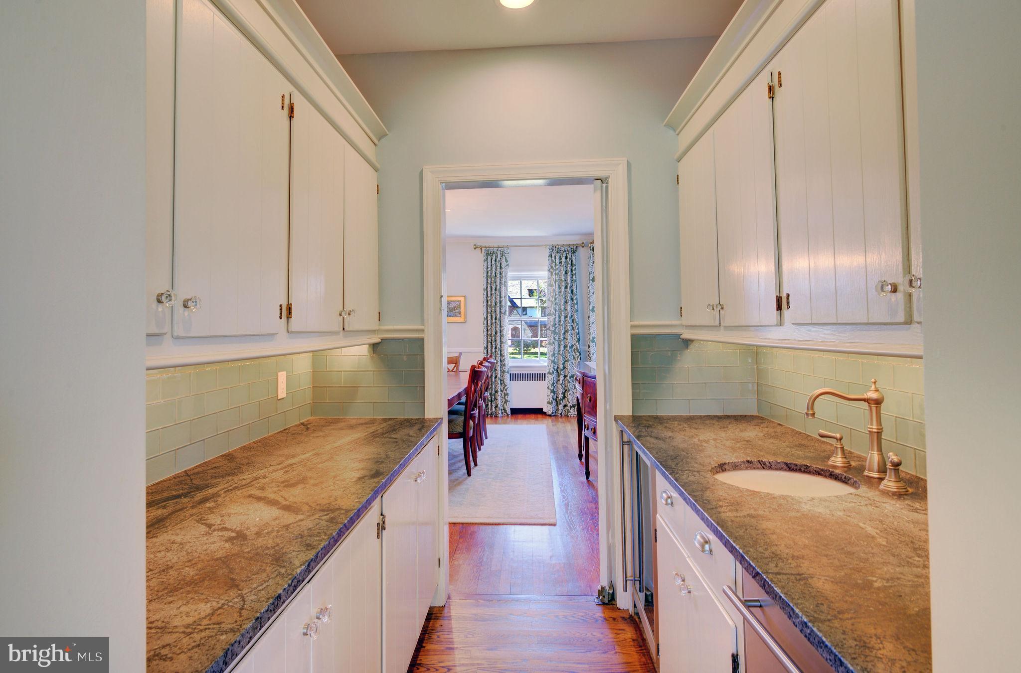 10 Alton Road Yardley, PA 19067 - Photo 41 of 71 Butlers Pantry