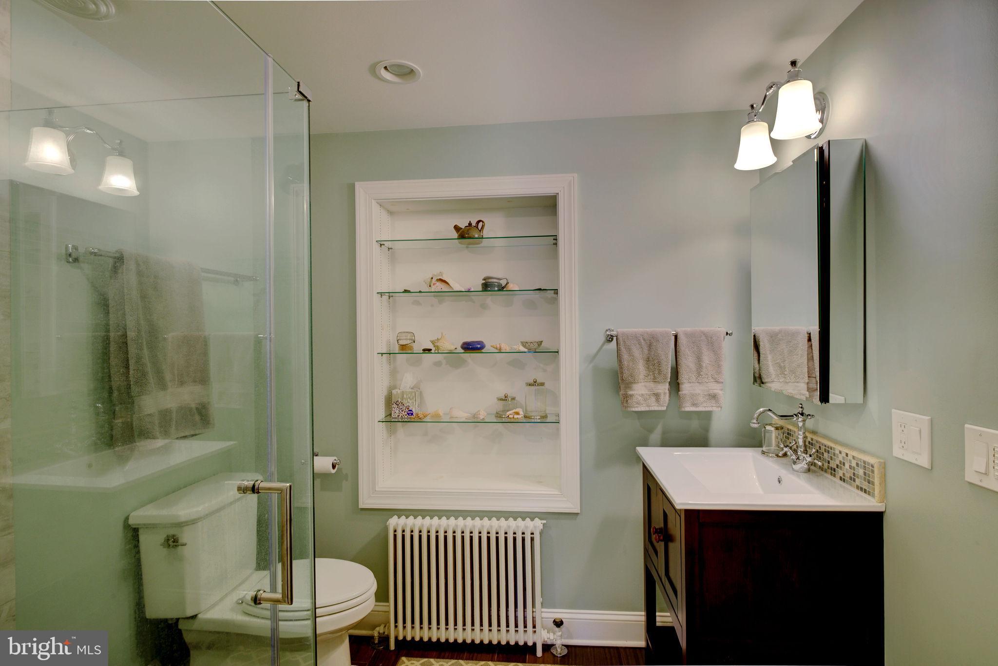 10 Alton Road Yardley, PA 19067 - Photo 60 of 71 Full bathroom #3 upstairs