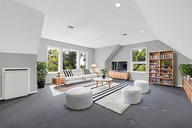 $1,189,000 | 699 Rte 9W, Piermont, NY 10968