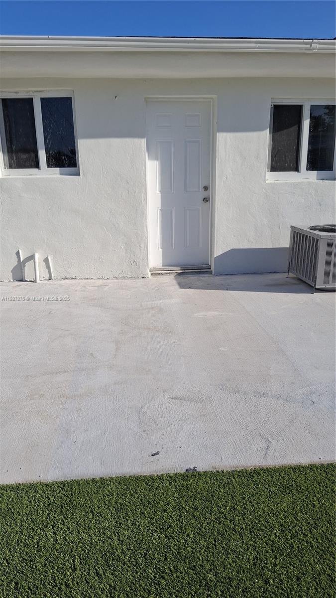 598 East 41st Street, Unit B Hialeah, FL 33013 - Photo 1 of 5