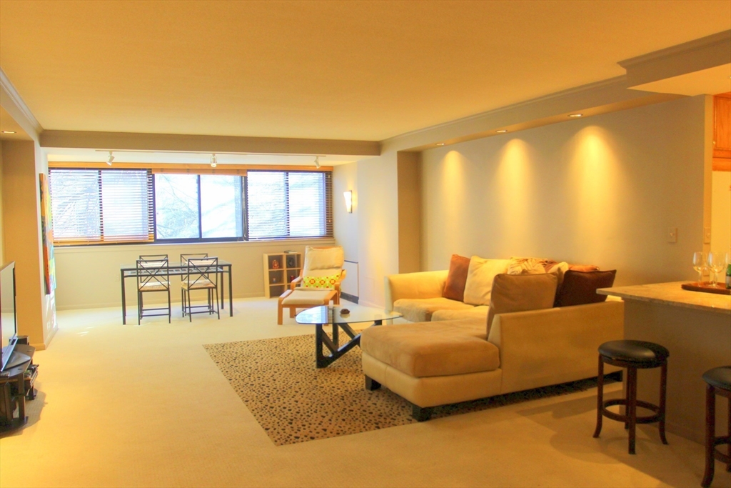 2 Hawthorne Place, Unit 2N Boston, MA 02114 - Photo 5 of 16
